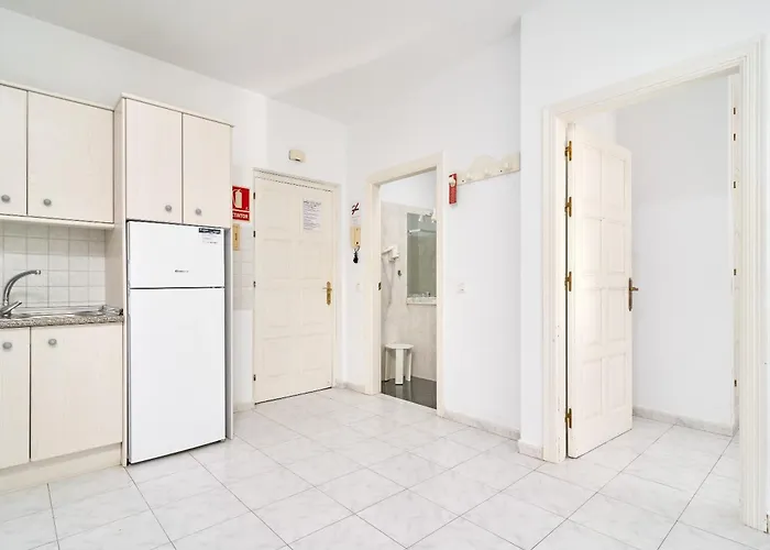 Apto 2 Almoraide 3* Нерха